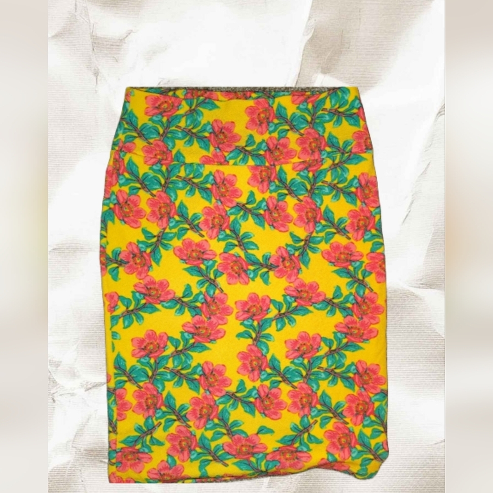 Lularoe Floral Pencil Skirt in Yellow and Pink Medium